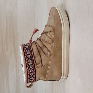 Toms alpine store boots toddler